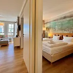 675, Seepark Apartment