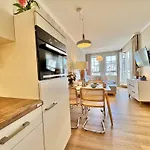 Apartment 675, Seepark